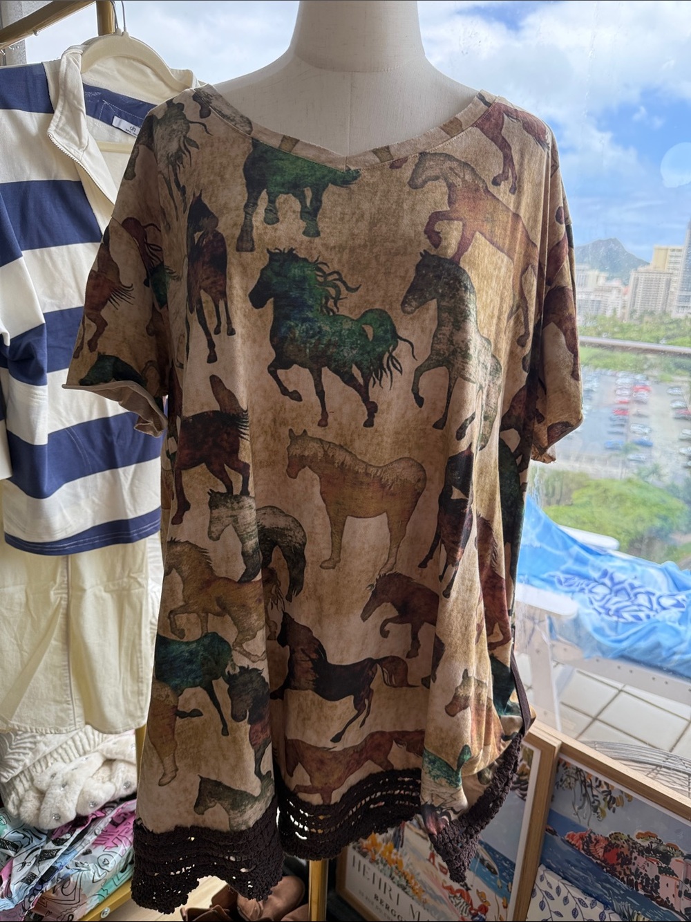 Women's Brown Horse-Print Short Sleeve Tunic with Crochet Hem